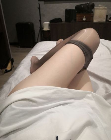 精品欧洲av无码一区二区_1080电影在线看