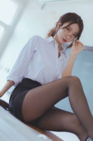 办公室超短裙秘书啪啪_国产剧高清迅雷在线观看