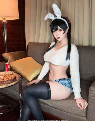 欧美白白嫩嫩又小又紧_国产剧全集免费播放